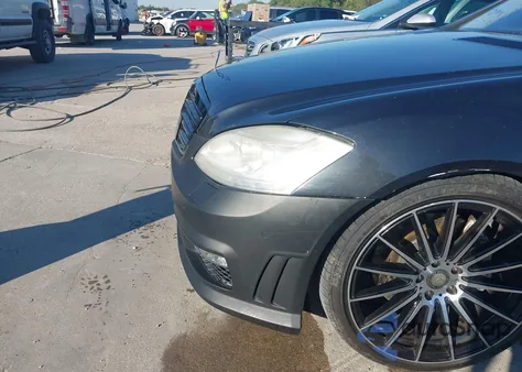 2011 Mercedes-Benz S 550 from USA, damaged, VIN WDDNG7BB2BA367834